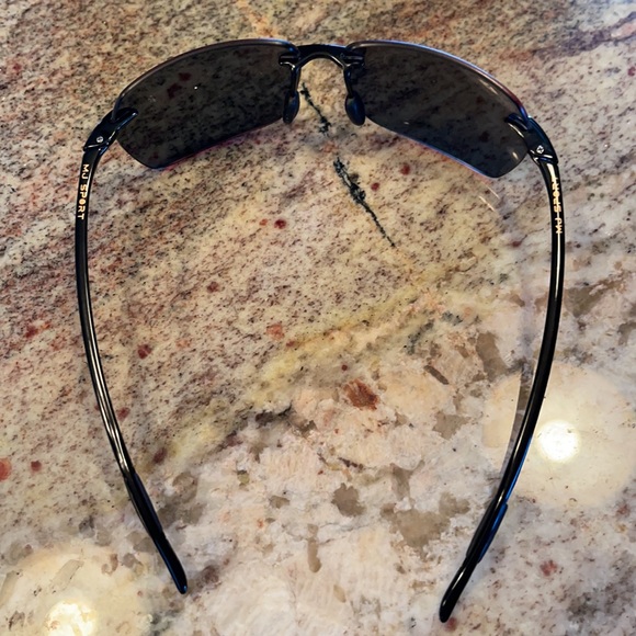 COPY - Black Maui Jim Banzai sunglasses MJ SPORT with black lenses - Picture 3 of 7